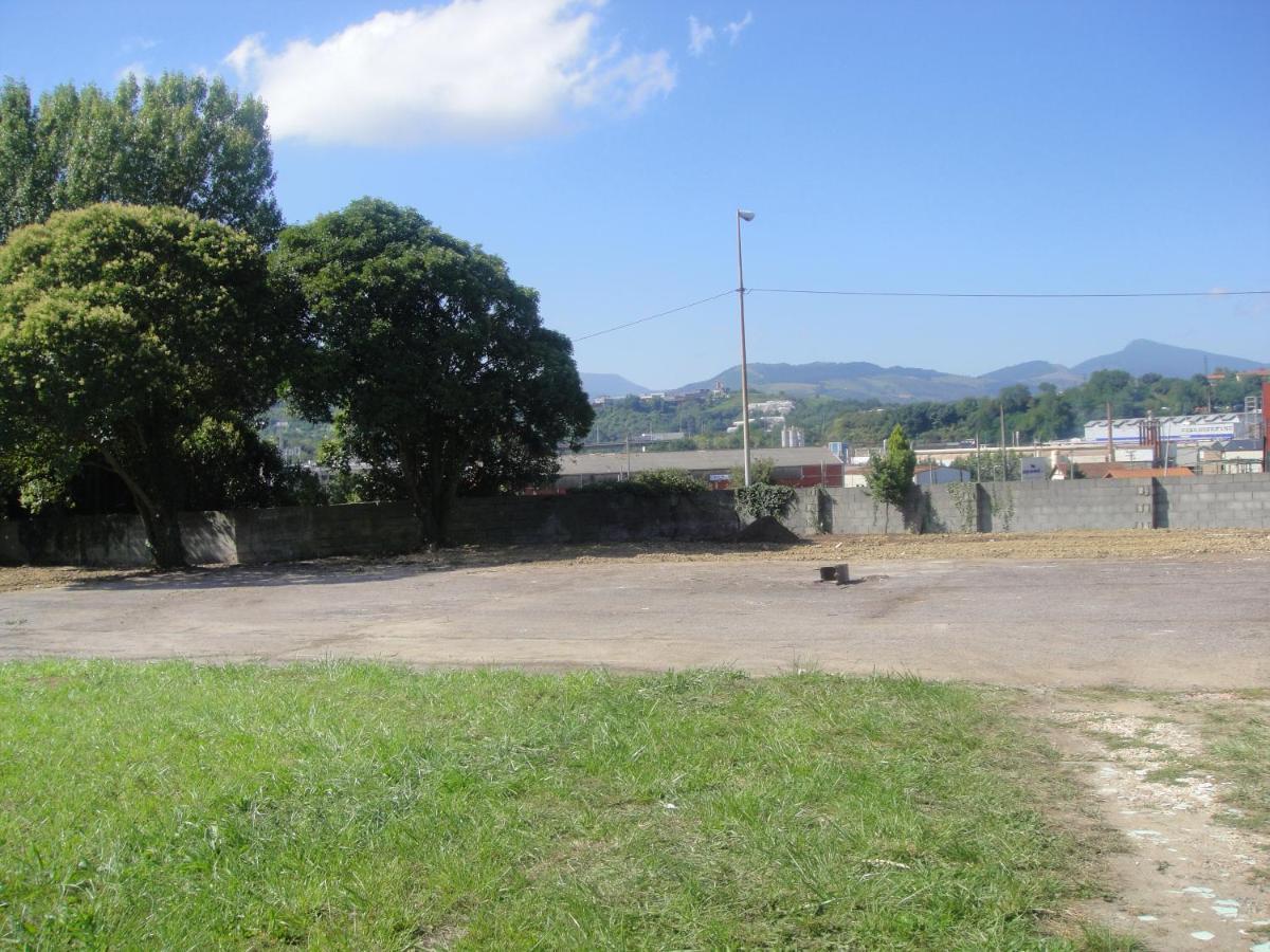Habitacion Bano Cocina Jardin Y Parking Erandio Exterior photo
